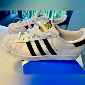 Adidas Originals Superstar Sneaker size 10.5